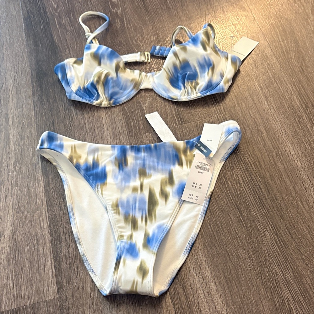 Abercrombie bikini NWOT